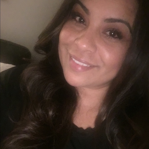 Meet your Posher, Rachel - Picture 1 of 1